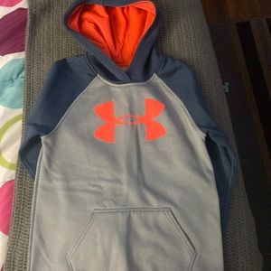 Nice under armor hoodie we really for something new